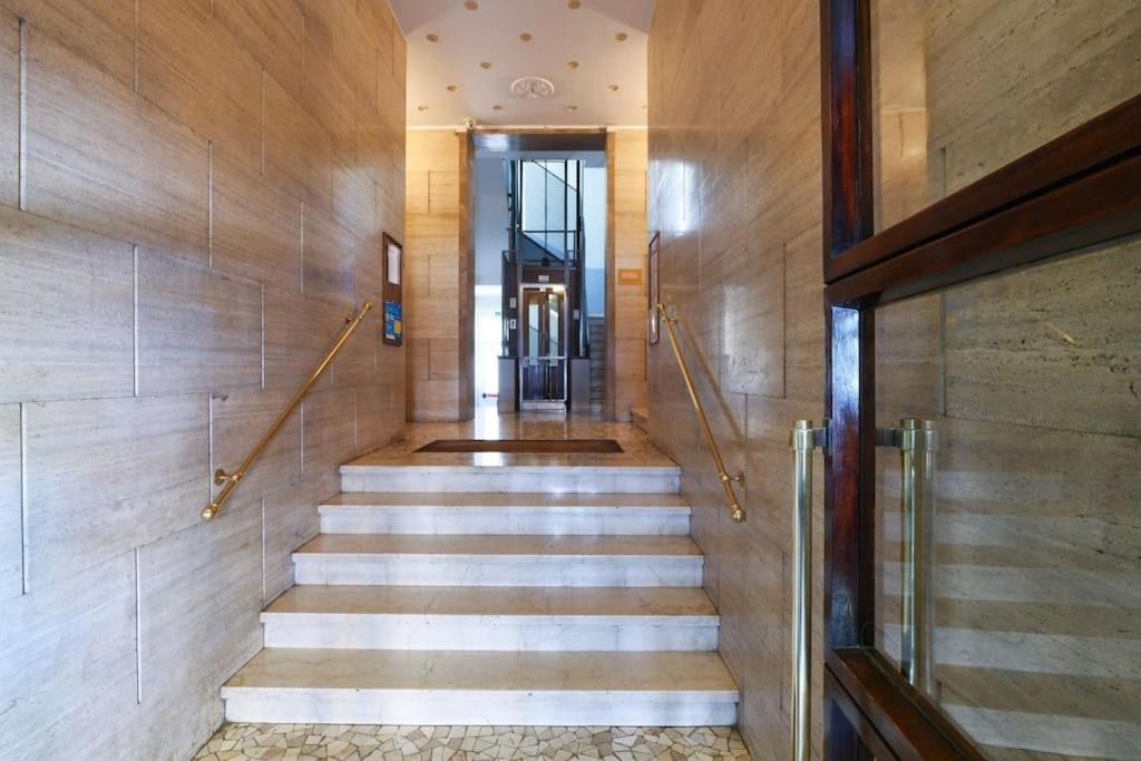 Primopiano - Jenner Apartment Milan Bagian luar foto