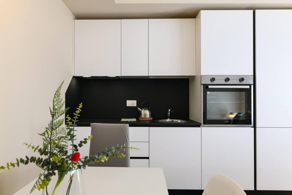 Primopiano - Jenner Apartment Milan Bagian luar foto
